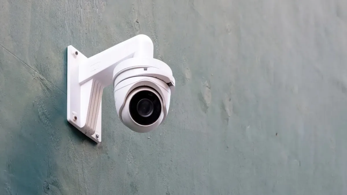 Хакери се възползват от уязвими IoT устройства за шпионаж, странично придвижване и пренасочване на трафик